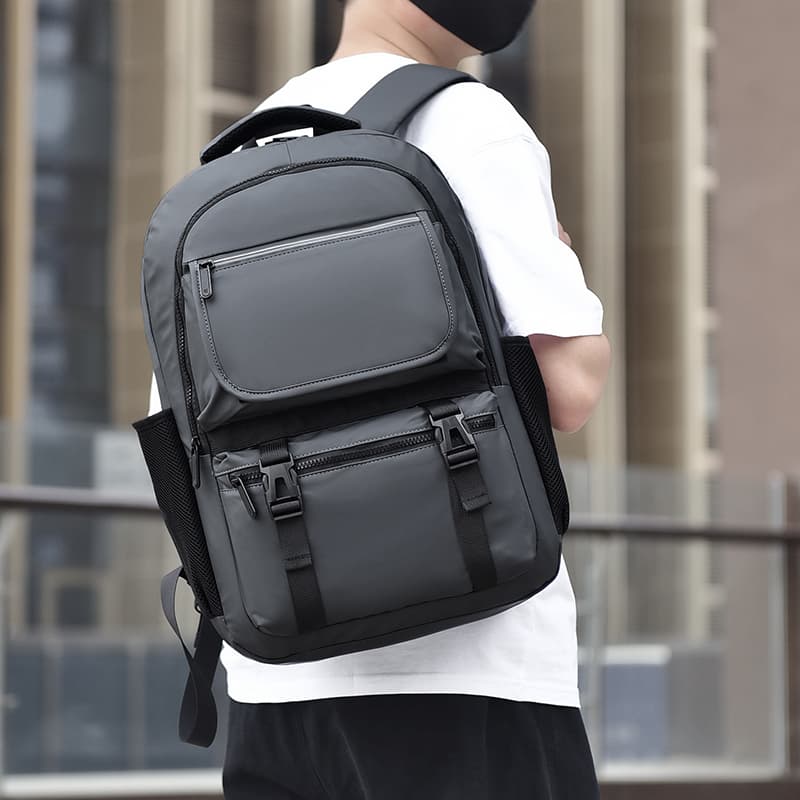 New Men's Lightweight Outdoor Backpack Computer Backpack
