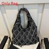 Canvas Tote Bag For Women With Quilted Pattern And Shoulder Strap For Casual Daily Use