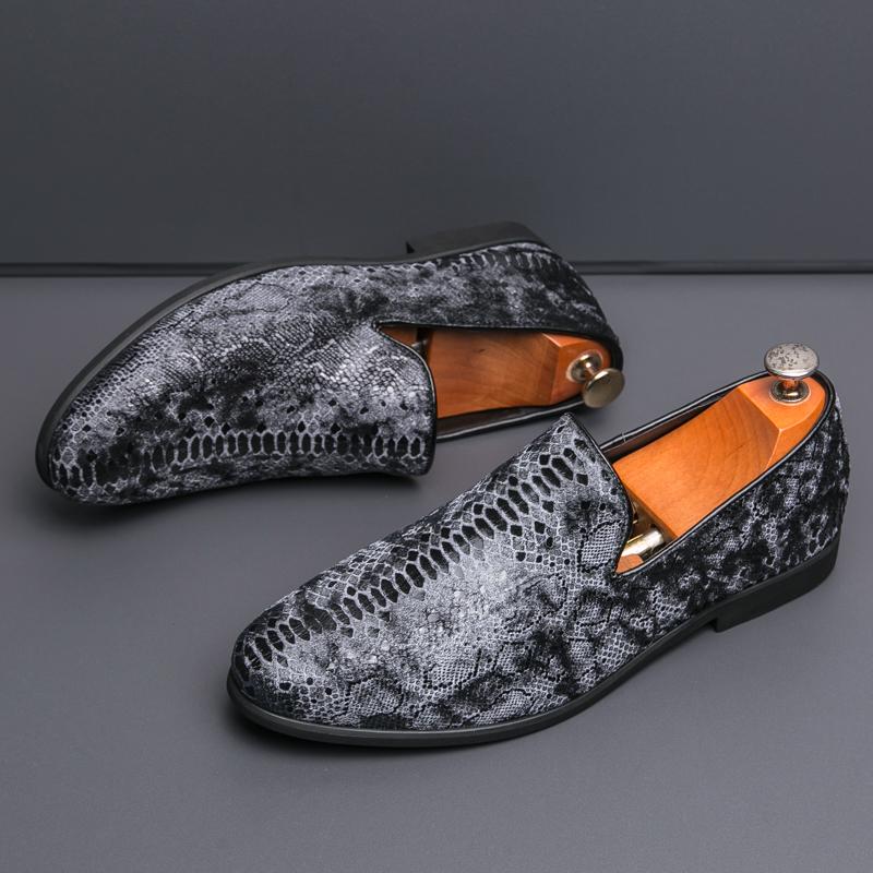 Fashion Hot Selling Men's Banquet Dress Shoes Europe America Soft Soled Comfortable Flat Casual Shoes Office Men's Business Shoes