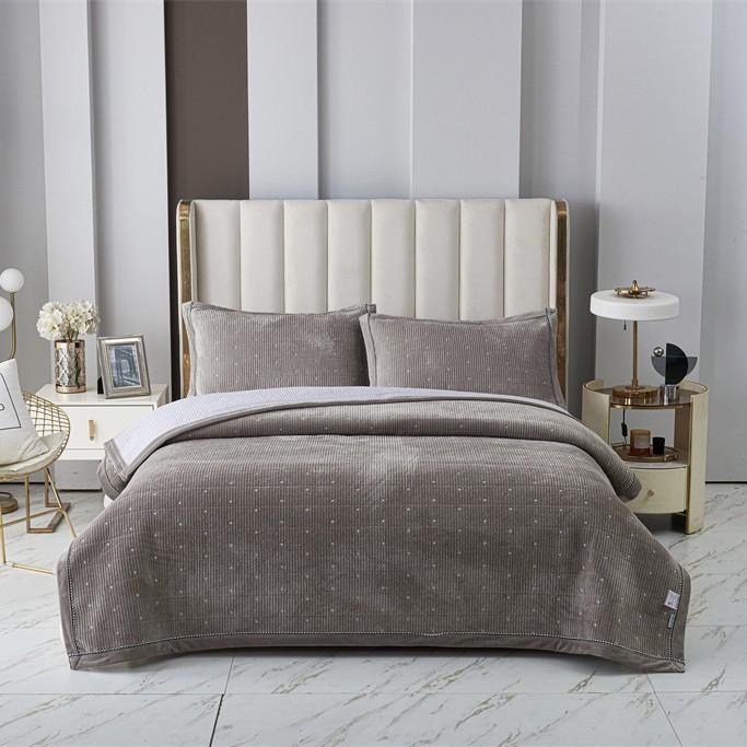 Luxury Striped Three-Piece Bed Cover Set 3-piece Set