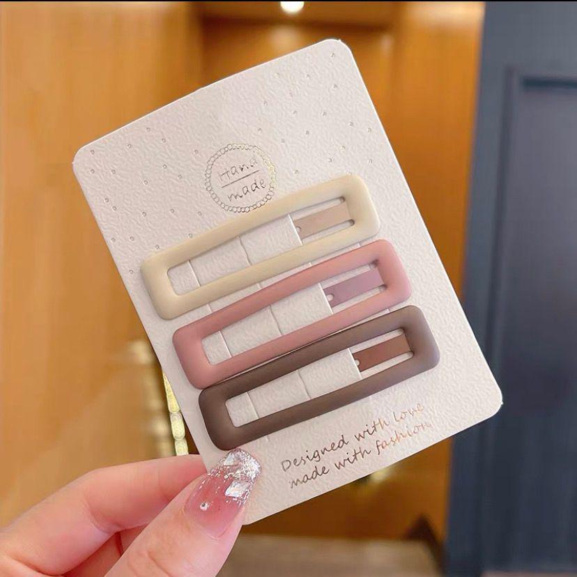 Autumn & Winter Coffee Hair Clip: Women's Seamless Duckbill, BB & Bangs Clips