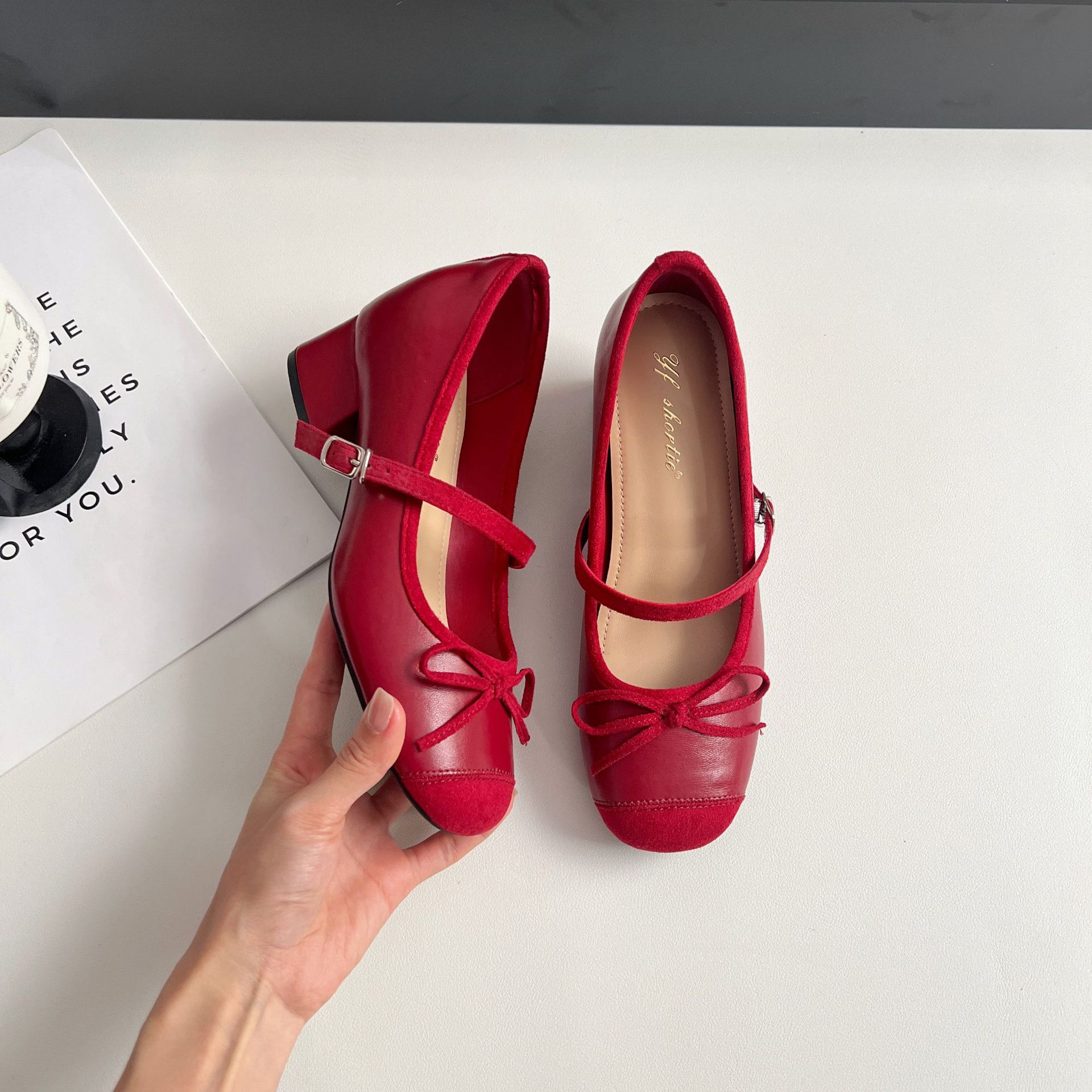 

Color matching ballet shoes thick heel plus inner increase 7cm word with French light mouth silver single shoes evening elegant women s high heel 39 красный