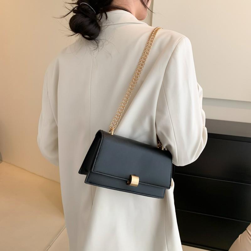 Trendige schicke Umhängetasche Frühjahr 2023 Neue modische einfache Umhängetasche Retro lässige kleine quadratische Crossbody-Tasche