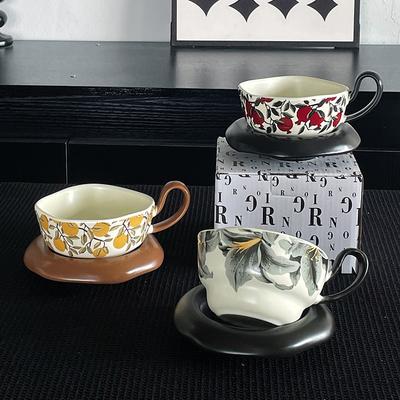 Conjunto de Xícara e Pires de Cerâmica com Design de Nicho, Caneca para Casa/Escritório, Xícara de Café Medieval, Sensação de Alto Nível de Luxo Leve
