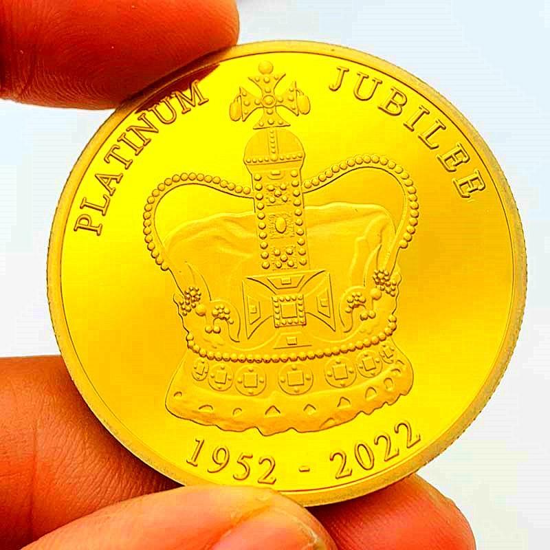 

Queen Elizabeth II, Crown 70th Anniversary Gold Medal, Gift Gold Coin Commemorative Coin