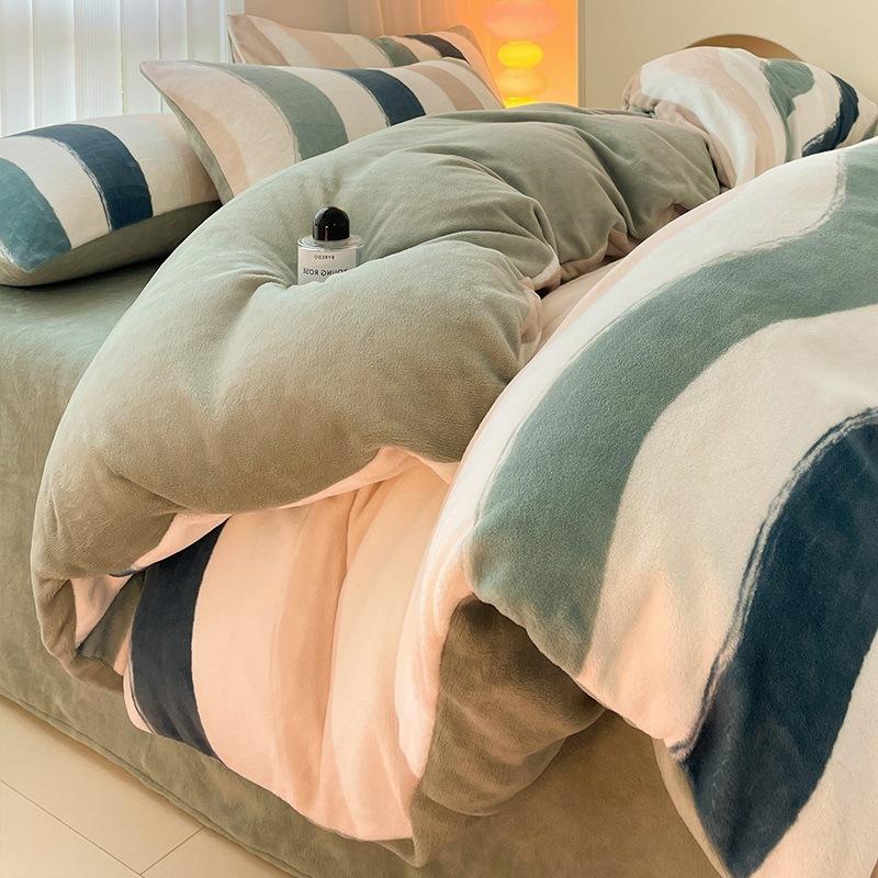 Winter Thickened Milk Velvet Four-piece Set Plus Velvet Warm Coral Velvet Quilt Cover Flannel Sheet Quilt Cover Bedding