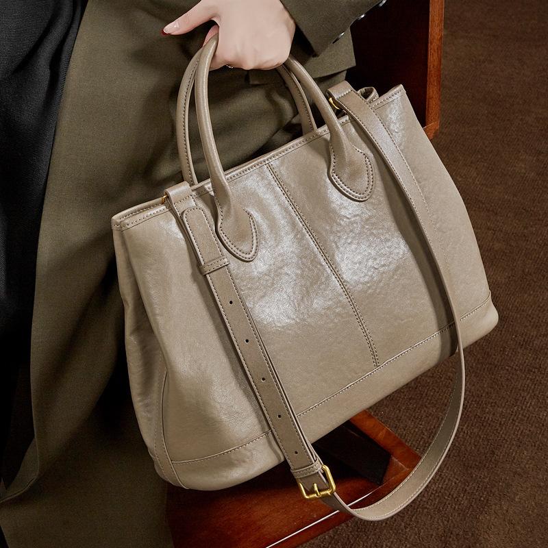 Real Leather Handbag - Large Capacity Women's Bag, Fashionable Shoulder Bag, High-end Tote Bag