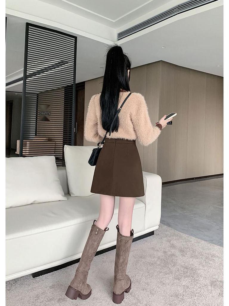 Autumn-Winter Plaid Pleated Half-Body Plus Size Wool Skirt: High-Waist, Belly-Covering for a Slim Look.