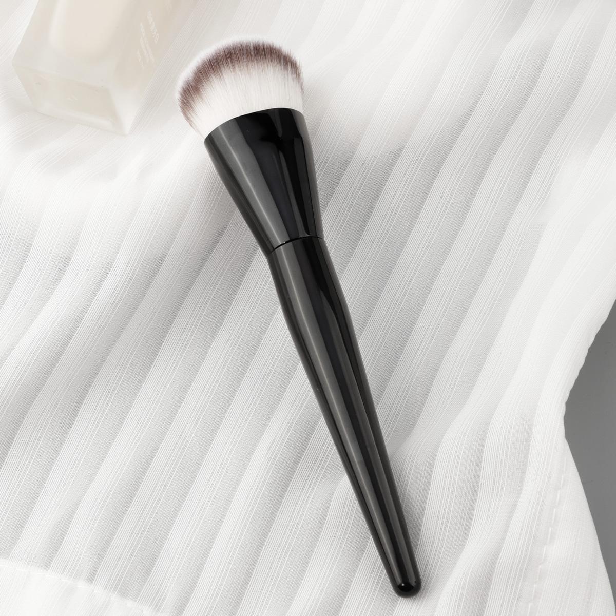 Ultra-Thin Inclined Foundation Brush - Soft Bristle Concealer Makeup Brush Non-Powder Absorbing Seamless Base Beauty Tool