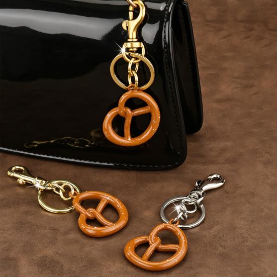 Keychain Pendant Realistic Caramel Bread Design Car Key Holder with Alloy Lobster Clasp Scratch-Resistant Decorative Bag Charm