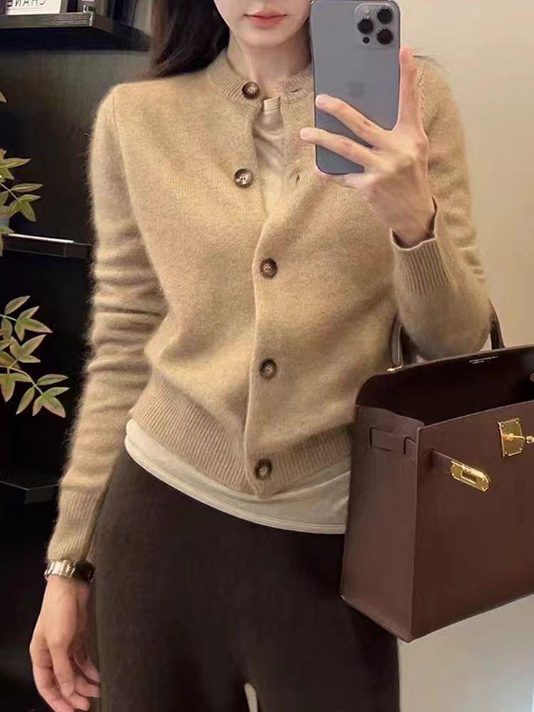 Women's Pure Wool Long Sleeve Round Neck Sweater: Comfy Cashmere Knit Cardigan for Autumn-Winter