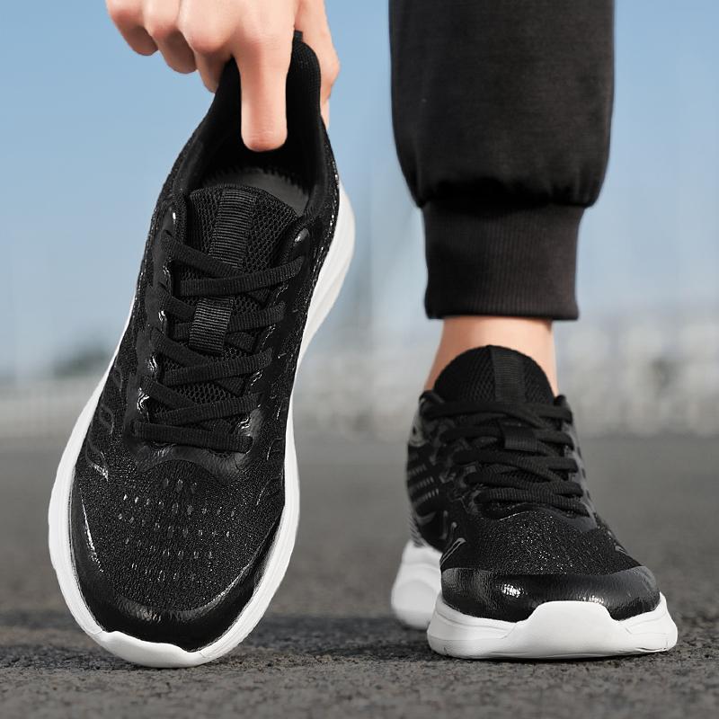 Men’s Black Sports Shoes White Running Sneakers Summer Breathable Shoes Students Over Sized Jogging Shoes Light Weight