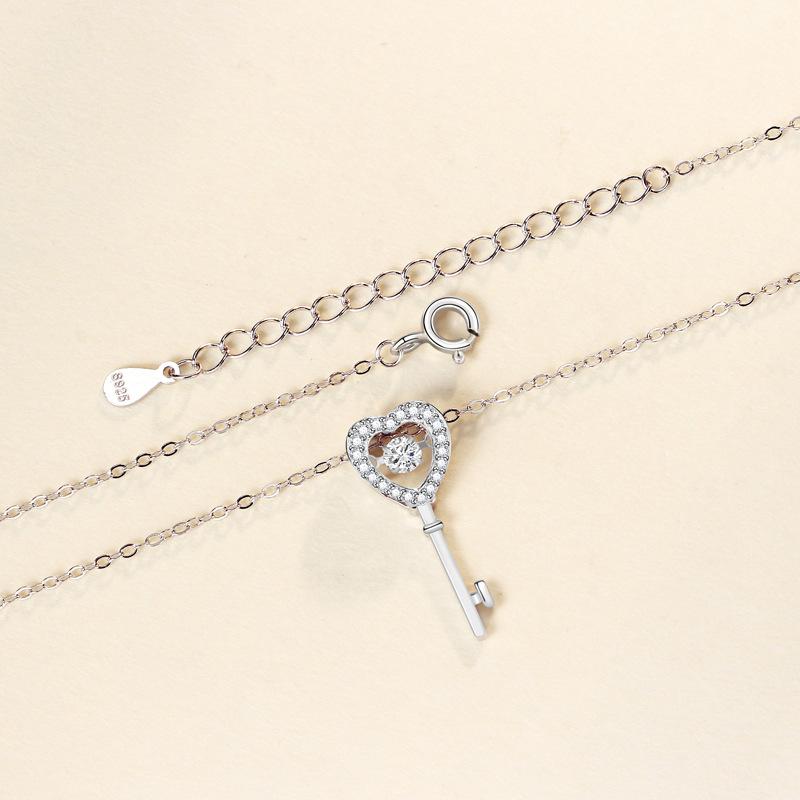 Beating Heart Key Necklace Women'S Fashion Versatile Niche Exquisite Temperament High-End Love Pendant Women Premium