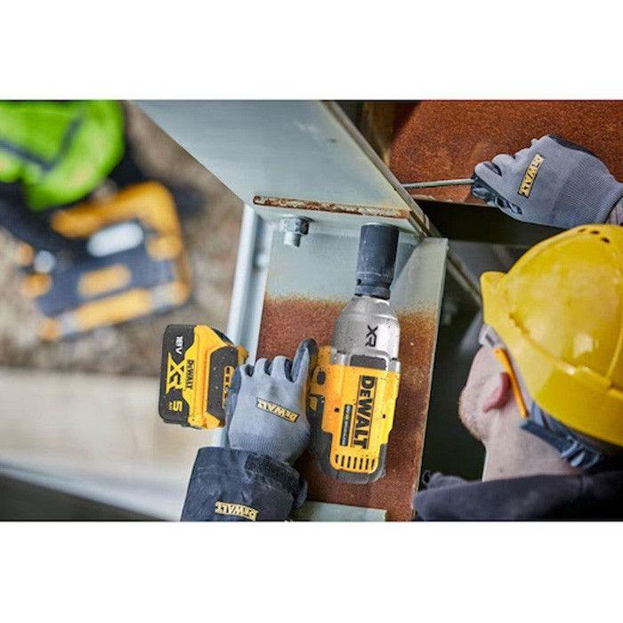 Schlagschrauber ½” DEWALT XR 18V Brushless 1396 Nm - Ohne Akku und Ladegerät - DCF900NT-XJ