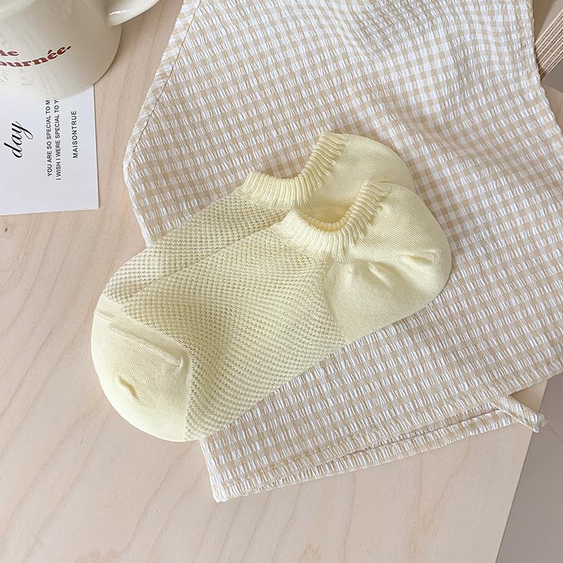 Female Summer Thin Style Pure Color All Kinds of Small Fresh Invisible Mesh Boneless Breathable Boat Socks
