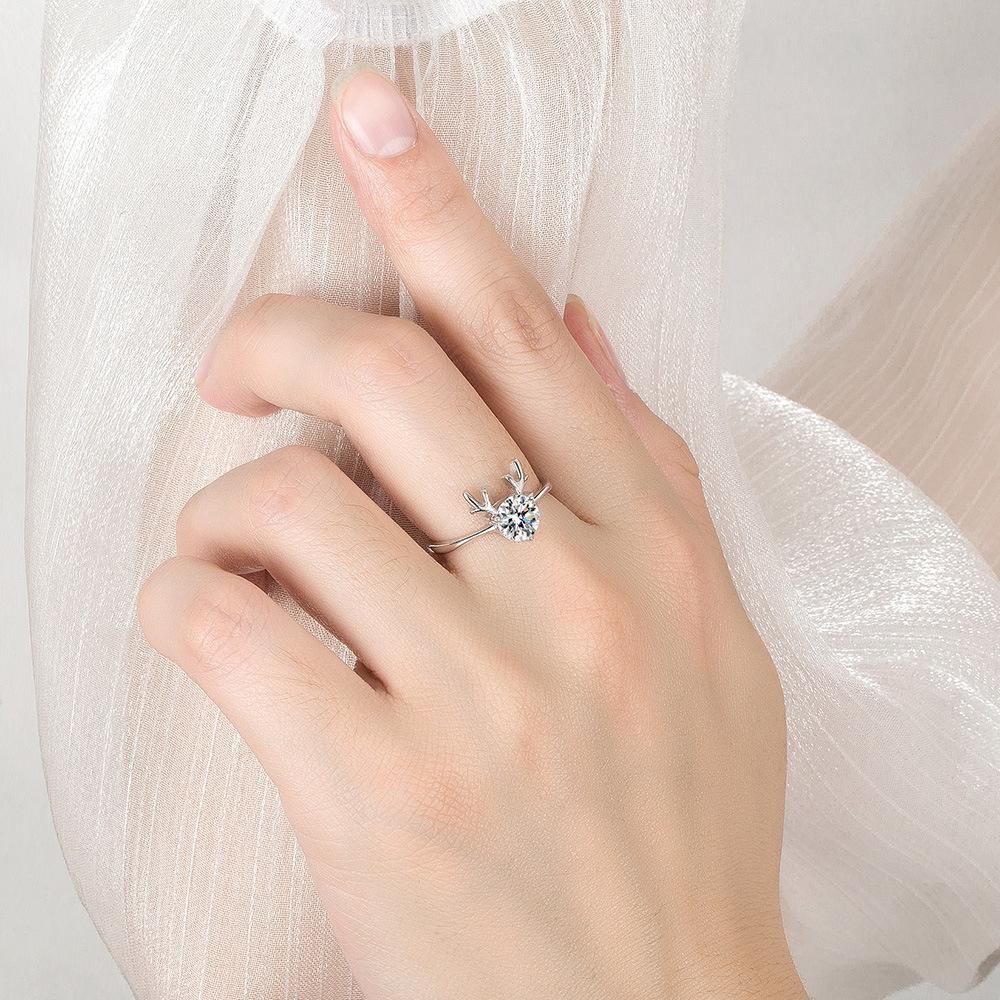 Personalized, Stylish and Simple, Diamond-encrusted Antler Ring, Female One Deer Road, with Your Carat Ring Ring.