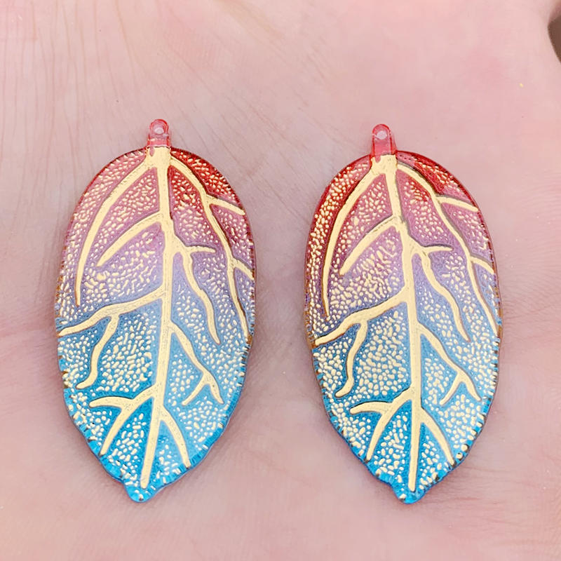 10 Stück 21*40mm Regenbogen Blätterförmige Harz Strass Applikation Kristalle Flatback Steine für Schmuck Handwerk Dekoration Anhänger