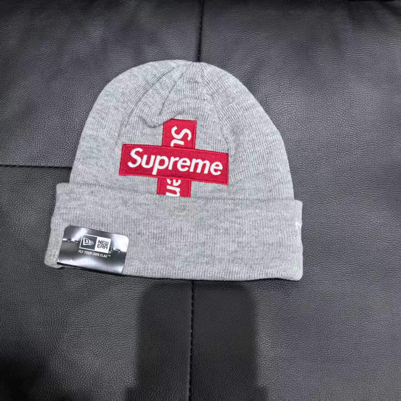 

Trendy Versatile Knitted Wool Beanie for Men & Women