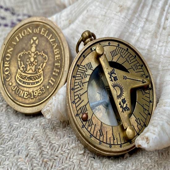 5.08 Cm Brass Pocket Compass Handmade Compass Sundial Queens Coronation Steampunk