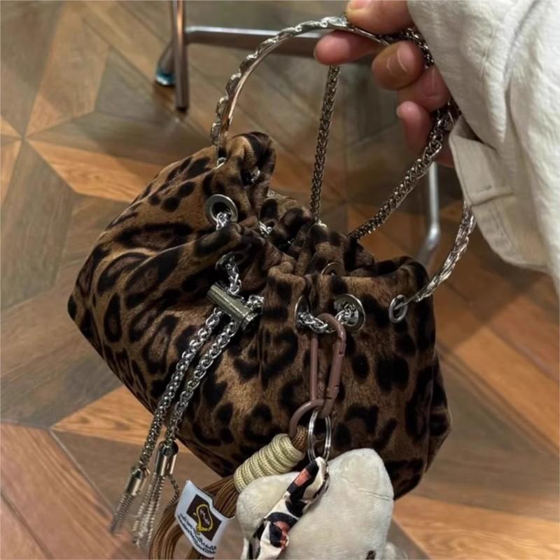 Hot Girl Retro Leopard Pattern Bucket Handbag Women Chic Chains Drawstring Shoulder Bags Ladies Luxury Designer Purses Y2k 2025