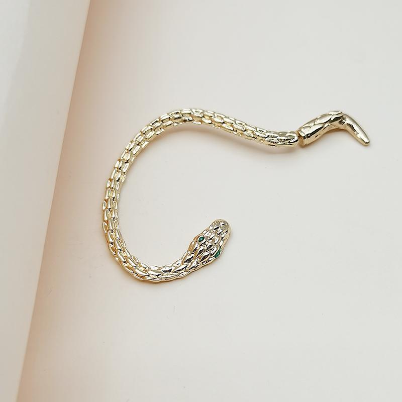 Personalized Gothic Winding Snake Shaped Ear Clip Earrings, Trendy Avant-garde Hip-hop Party Charm, Women's Jewelry Accessories