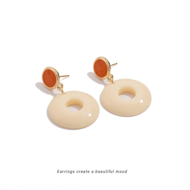 French Style Geometric Color Block Earrings: Exaggerated Fashionable Clip-On Studs for Women