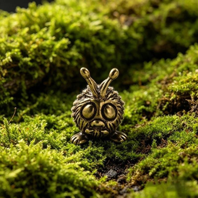Alloy Cute Cartoon Caterpillar Figurine Retro Antique Finish Fine Detailing For Home Decor Ornament Gift
