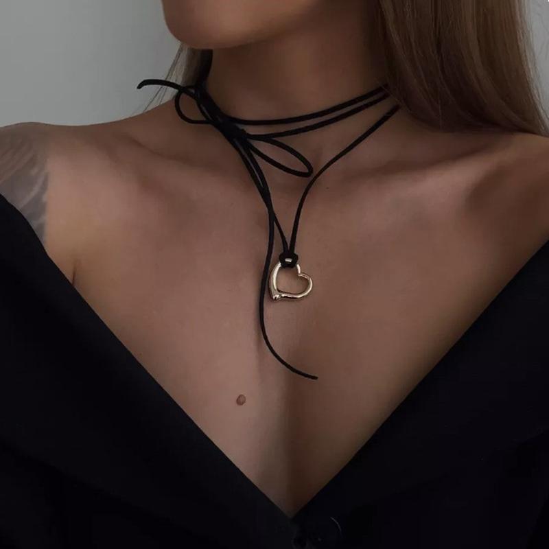 Adjustable Long Black Rope Hollowed-out Love Heart Pendant Necklace Women Men Vintage Charm Jewelry on The Neck Accessories