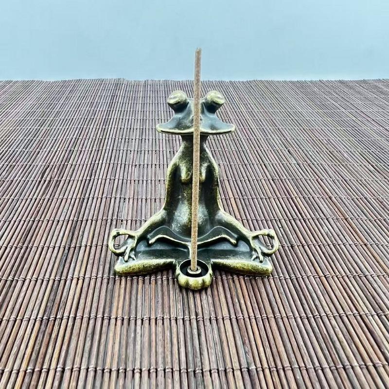 Zen Frog Vintage Incense Holder 1Pcs Alloy Stick Burner Creative Home Decor Aromatherapy Tray for Bedroom Meditation