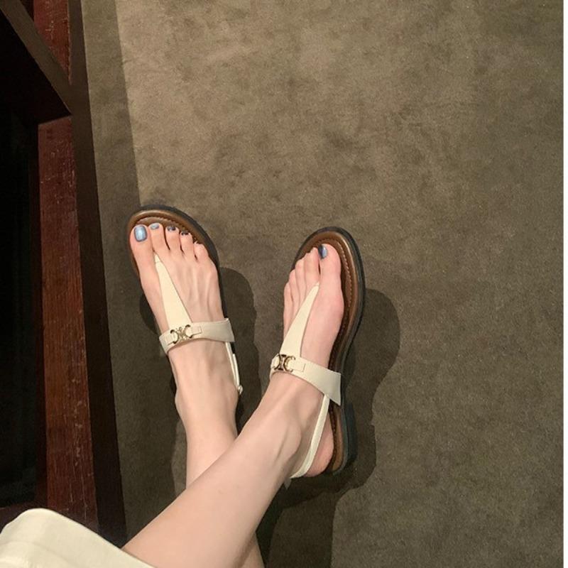 ~ Retro T-Wort mit Urlaubsstil vielseitiger Metall-Schnallenclip Fuß Fischgrätenmuster coole Hausschuhe weiblich Sommer