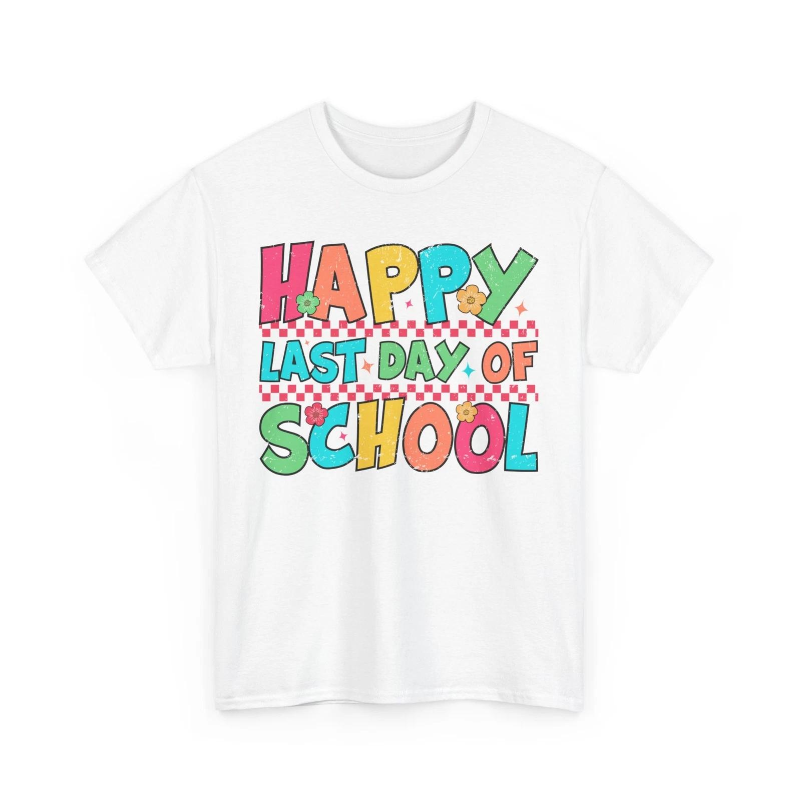 Motivating Young Minds T-Shirt | Fun Teacher Fashion Tee 3XL