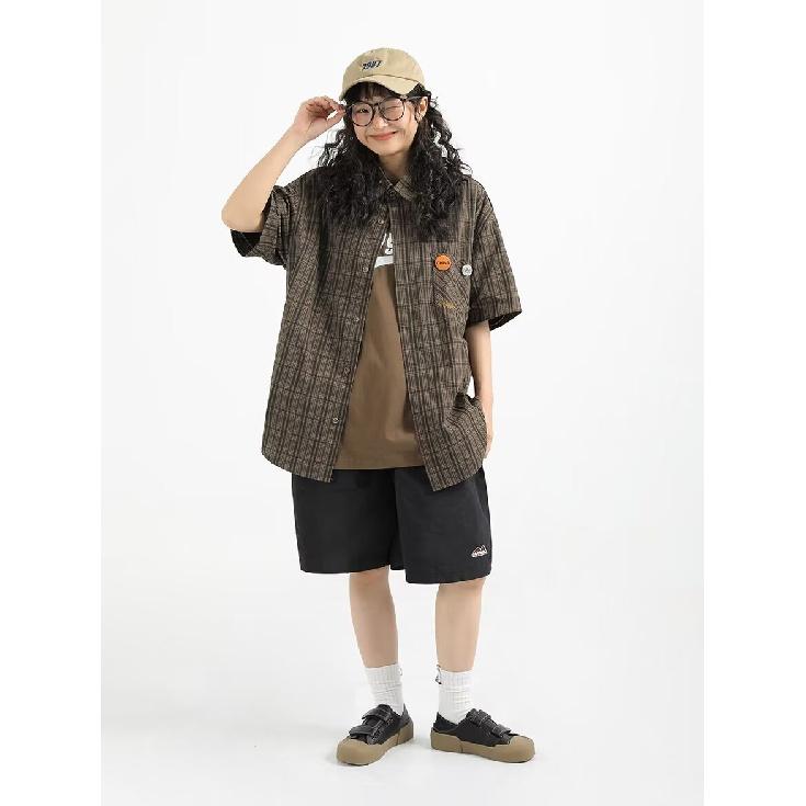 Poloshirt mit Kragen und kurzen Ärmeln, Herren Kurzarmhemd, Nischendesign, Minimalistisches Hemd, College-Oberteil für Paare