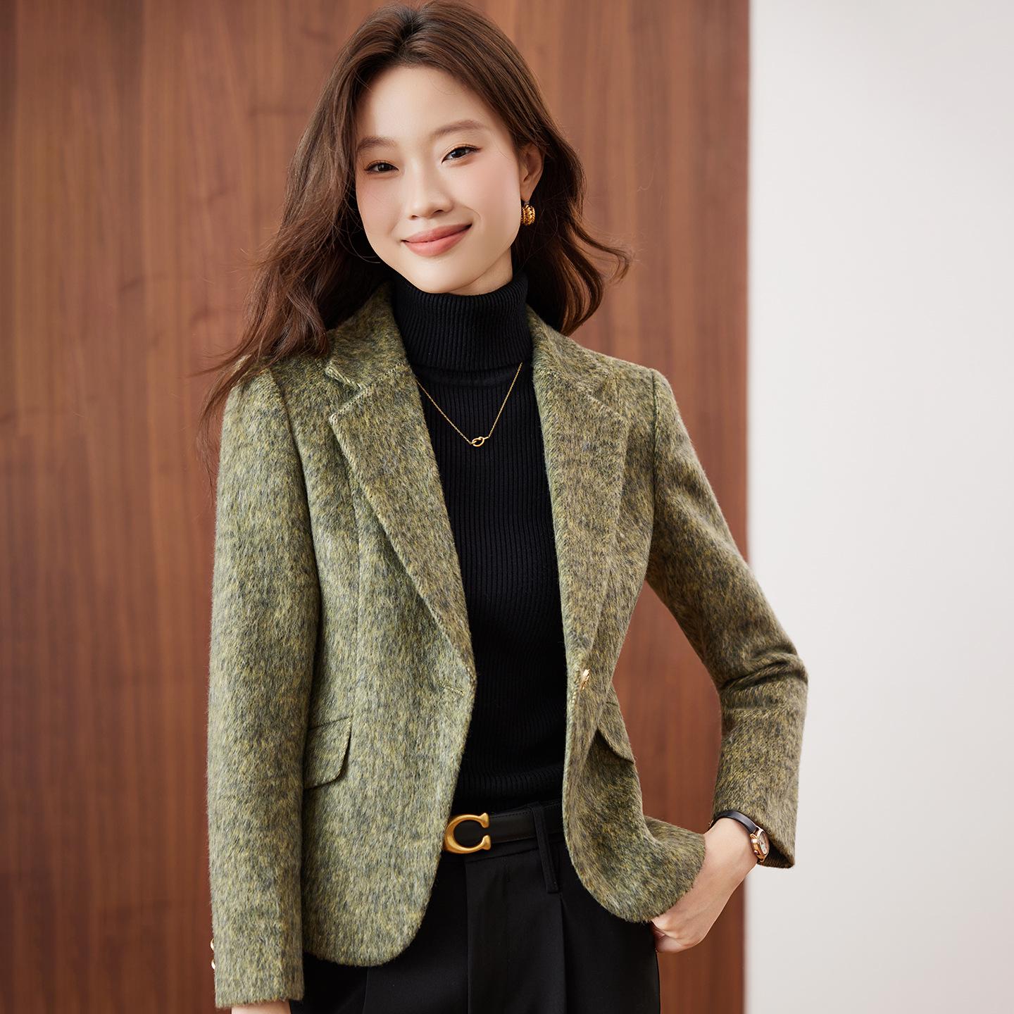 

Women s Wool Green Short Blazer - Winter 2025, Small Size, High-End Temperament, Thickened Jacket 4XL