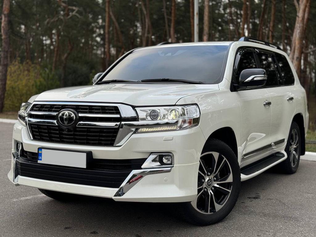 

Передня накладка 2016-2025 (Executive 2021) Білий колір для Toyota Land Cruiser 200