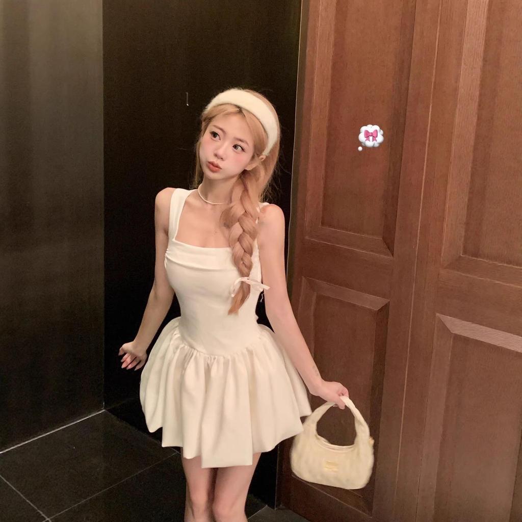 Elegant White Summer Suspender Dress - Sexy, Slimming, Puffy Princess Style for Petite Women