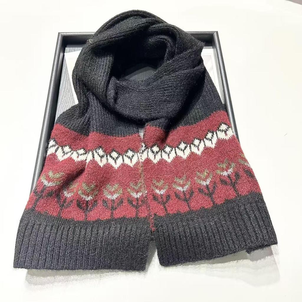 2025 Women's Retro Wool Jacquard Knit Scarf - Cozy, Versatile Winter Neck Warmer with Korean Style for Christmas and Autumn