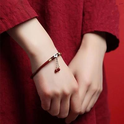 Kreativní rumělkové červené náramky Luxusní dámské náramky Jade náramek Trendy květinové kouzlo Národní styl Šperky v čínském stylu