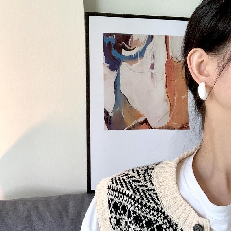 Fashionable C-shaped Wooden Earrings Retro Geometric Half-circle Design Studs