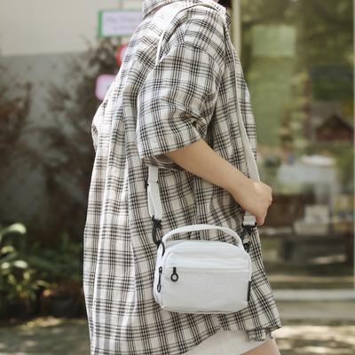 Niche Lightweight Messenger Bag, Small Square Bag, New Fashionable Shoulder Bag, Student Large-capacity Commuter Mobile Phone Bag Tide
