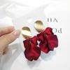 Boucles d'oreilles haut de gamme, Boucles d'oreilles pour visage rond, Longues boucles d'oreilles clous grandes pétale de rose, Tempérament coréen, Boucles d'oreilles personnalisées exagérées.