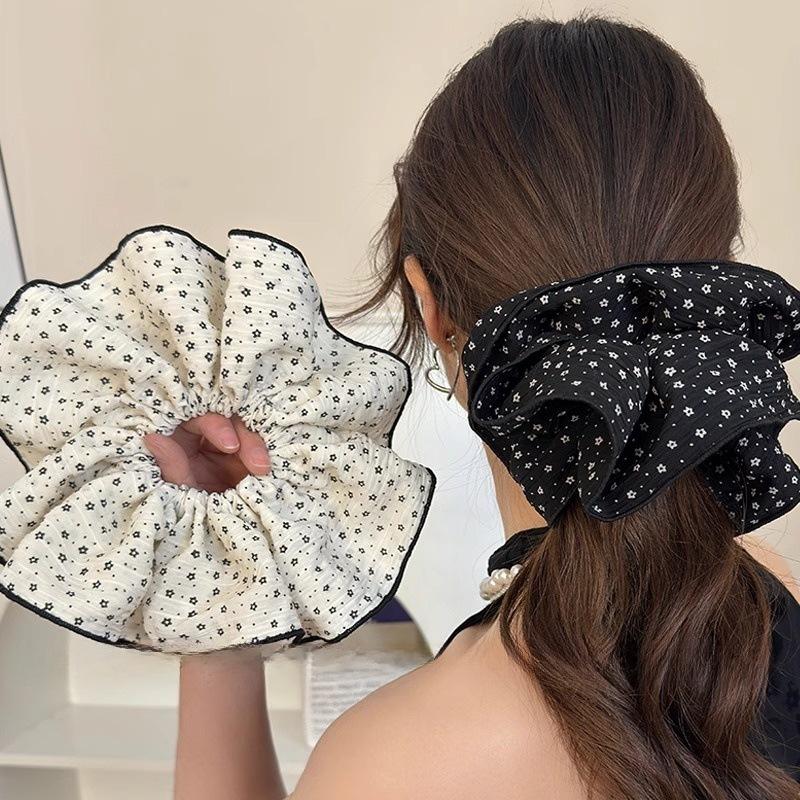Korean Style Elegant Scrunchie Hair Tie, Oversized Floral Print, Hair Accessory for Women