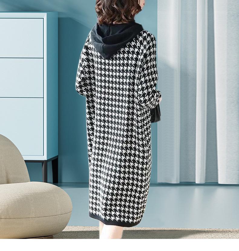 Plus Size Houndstooth Autumn Dress with Mid-Length Skirt