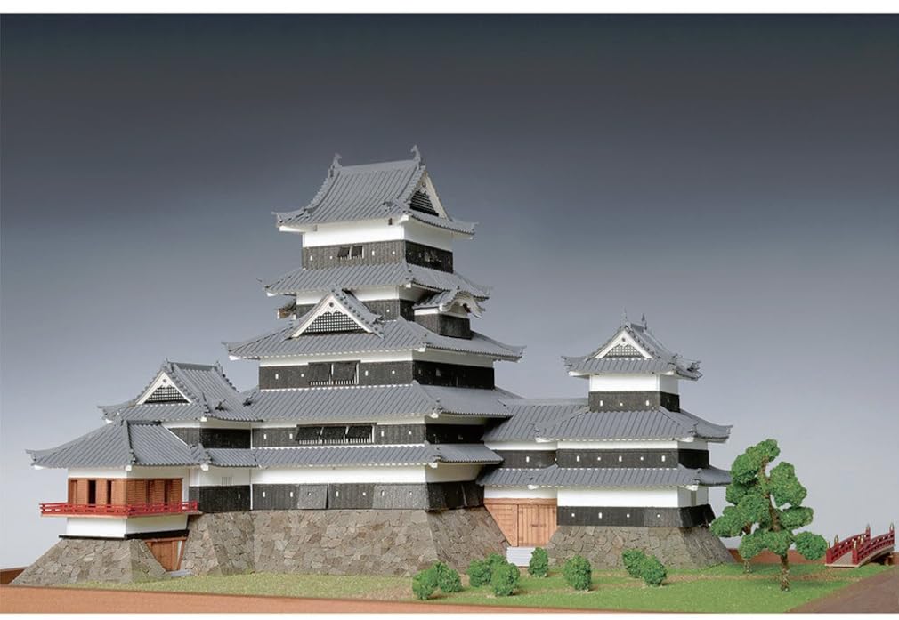Woody Joe 1/150 Matsumoto Castle Wooden Model Assembly Kit (Building)