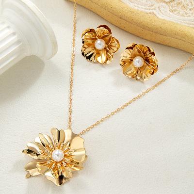 1 Pair of Earrings+1 Necklace Simple and Fashionable Multi-layer Petal Earrings Imitation Pearl Flower Pendant Necklace
