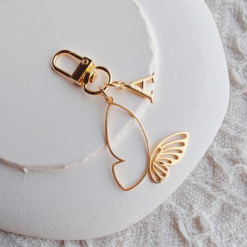 1PC Alphabet Luxury A-Z Fashionable Keychain Vintage Alloy Artistic Gold Hollow Butterfly Elegant