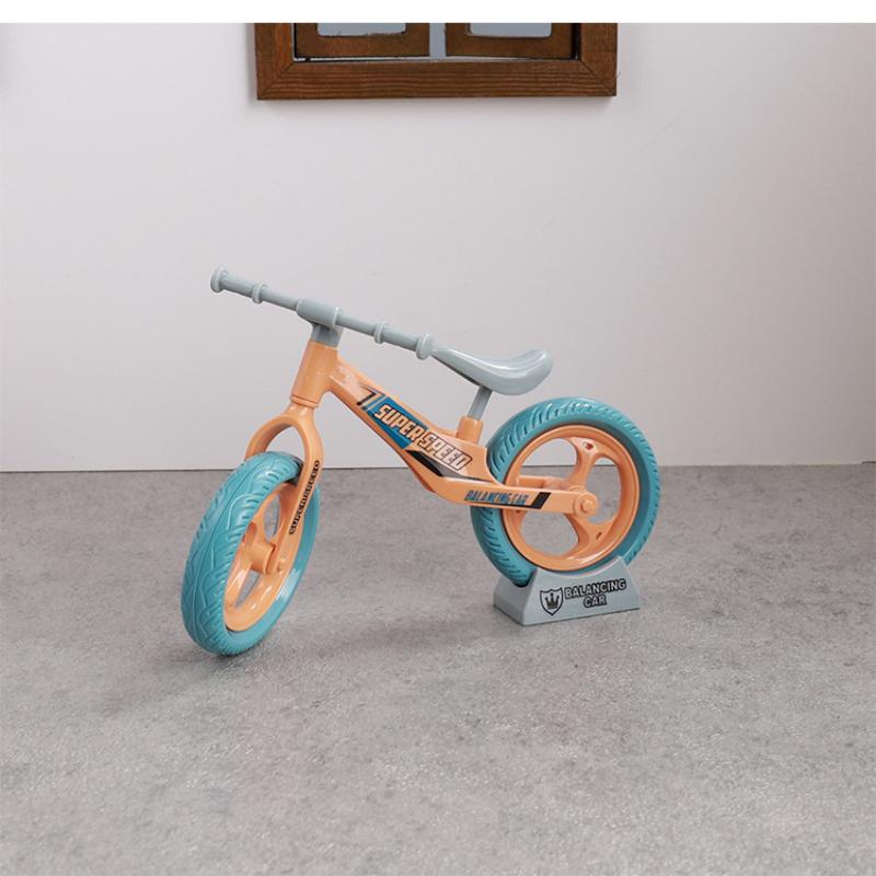 1 Stück Lustiges 3D Mountainbike Modell Puppenhaus Zubehör Für 17cm V1 V2 Puppe Trendiger Kreativer Spleiß-Fahrrad-Schmuck