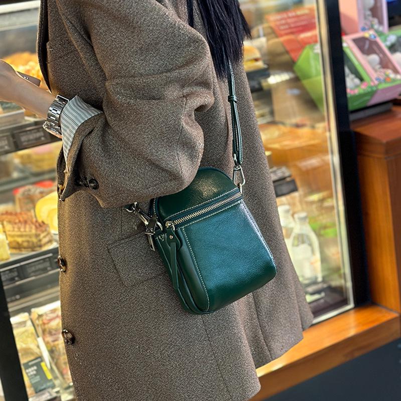 2026 Spring/Summer Women's Genuine Leather Mini Crossbody Bag - Versatile Retro Phone Bag