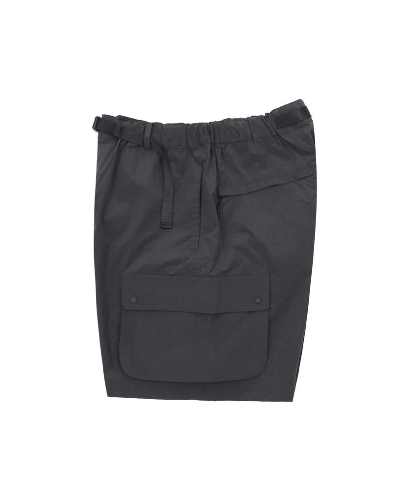 Haebeuopeudyuti Ruffle Compact Shorts (Dark Gray)