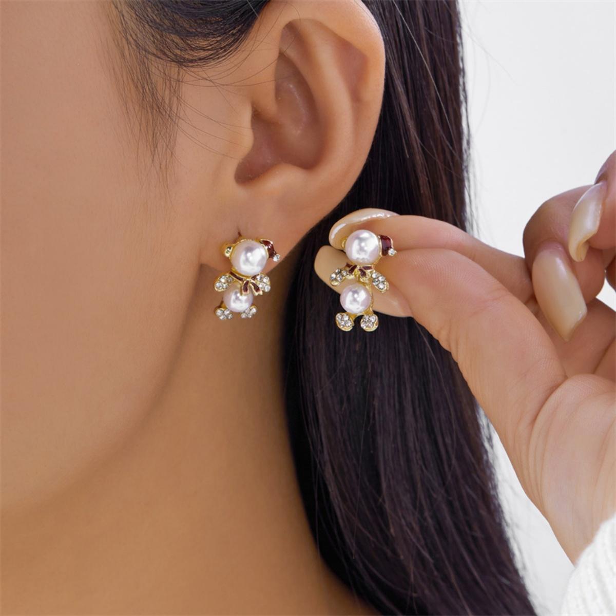 

Cute Wear Christmas Hat Rhinestone Imitation Pearl Little Bear Stud Earrings Cartoon Snowman Earring For Women Men Jewelry Gift