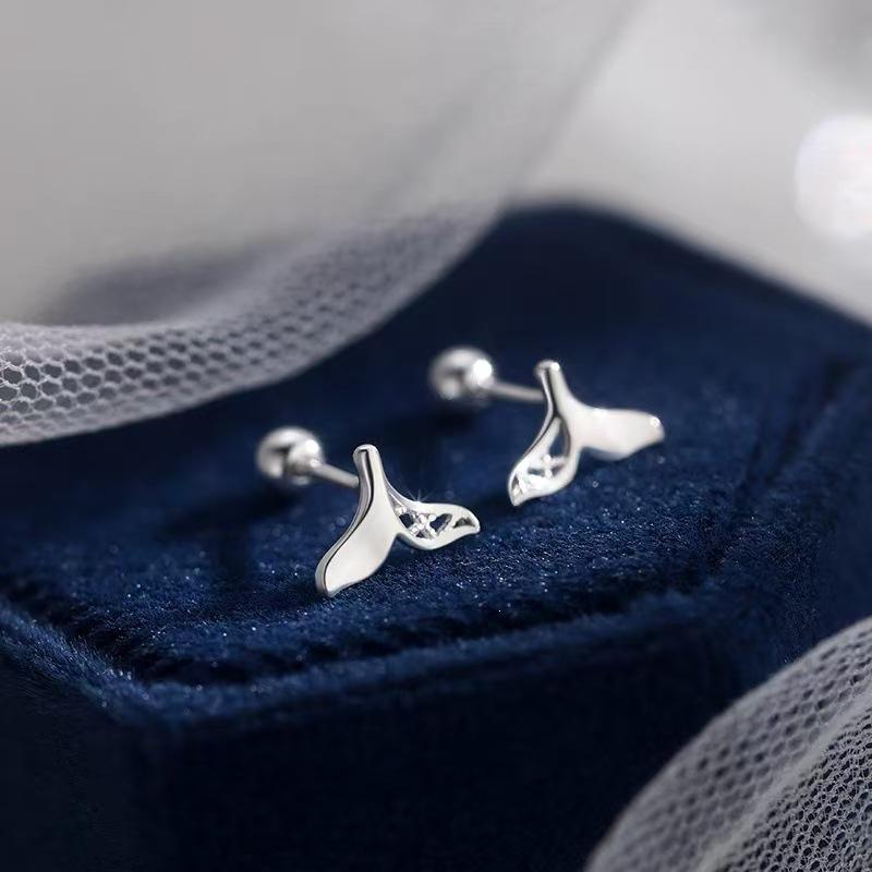 925 Sterling Silver Fishtail Stud Earrings - Niche High-End Design for Women's Ear Care